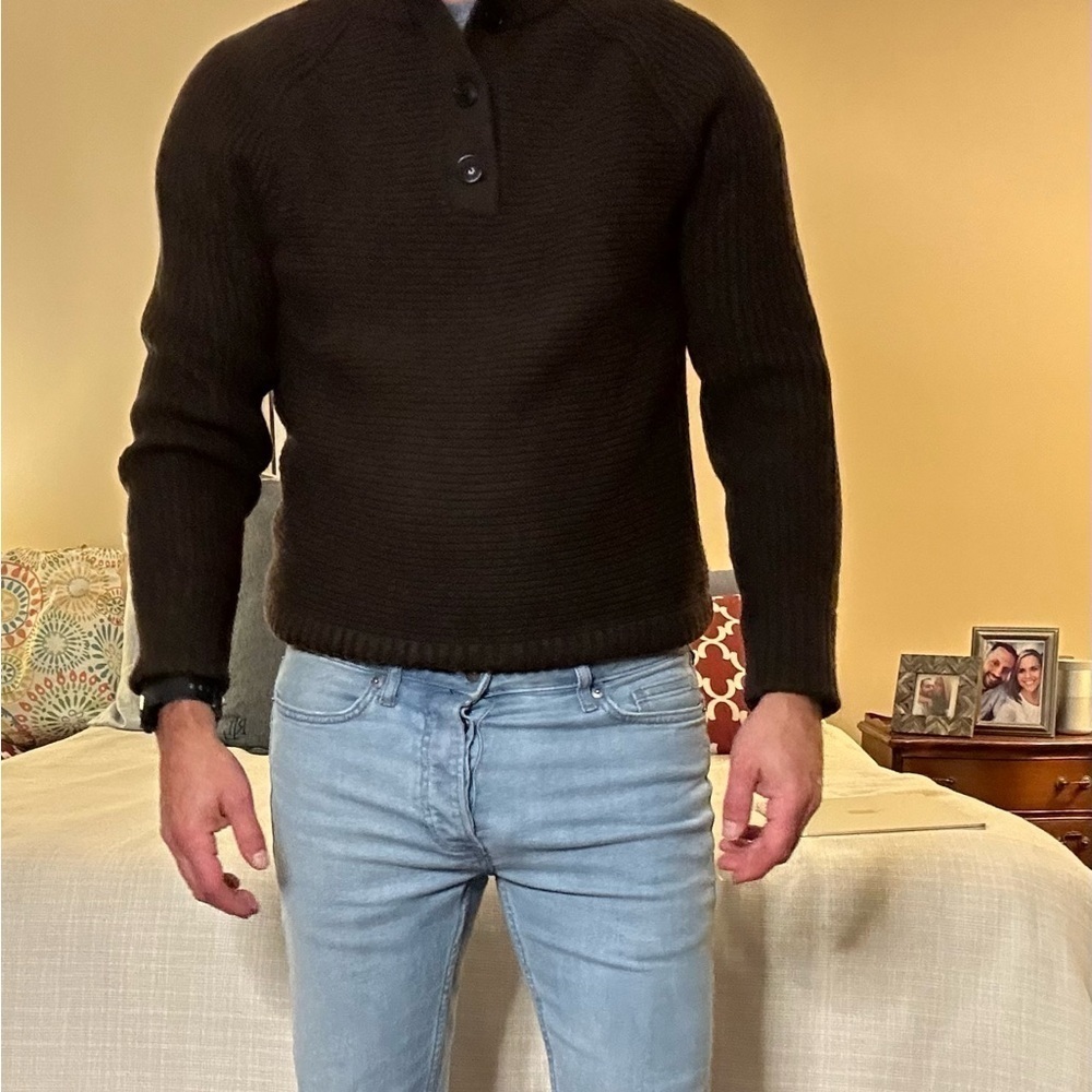 Banana Republic | Chunky Knit Italian Yarn Sweater in Chocolate Brown (Small) - Picture 2 of 15
